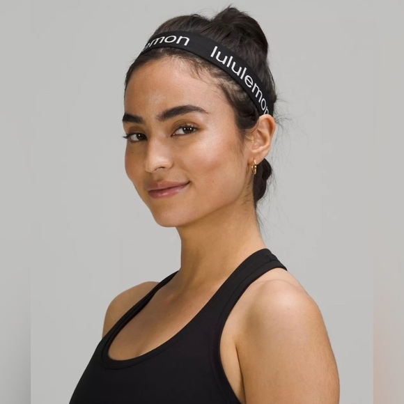 LULULEMON Hold Your Own Black & White Headbands Adjustable One Size (Two pieces) - Picture 8 of 14